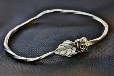 Bangle Flower
