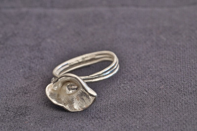 Lily Ring 2