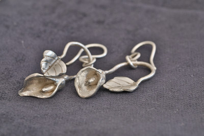 Lily Earrings
