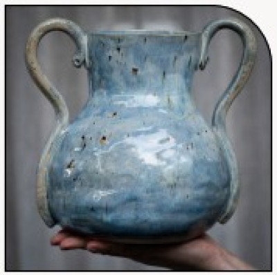 Vase with snake details on handles
