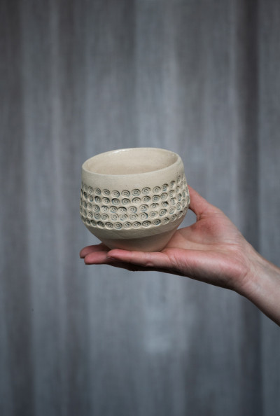 Oversized cups with imprints