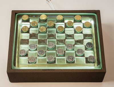 Marabaraba Checkers 24 checkers set