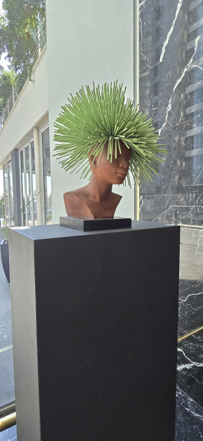 Ubuso with Green Hair