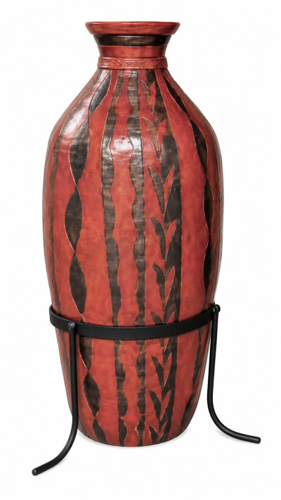Graphite and Ochre Pot