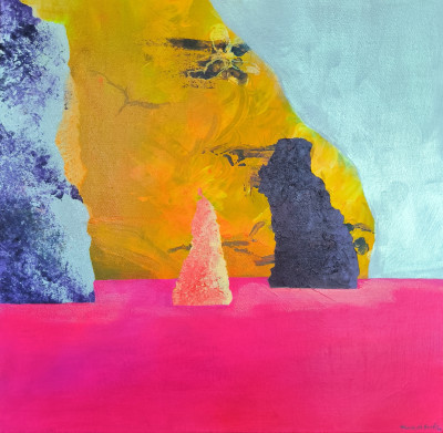 Held Between Sun and Sea