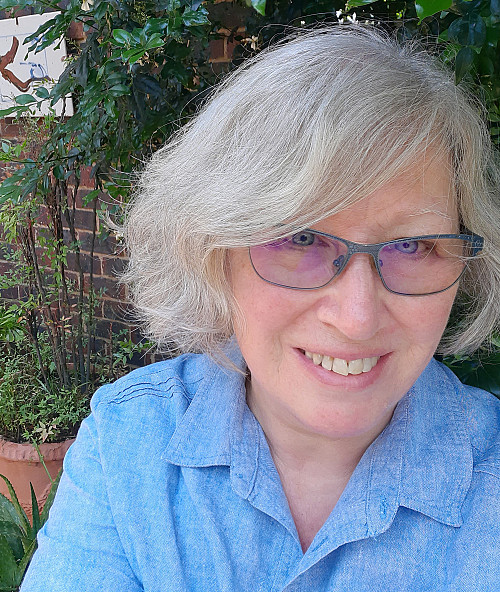 #an_uncomplicatedcurator - reason for being